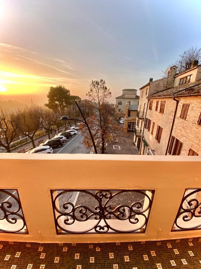 B&B Terrazza Sul Borgo モリアーノ エクステリア 写真